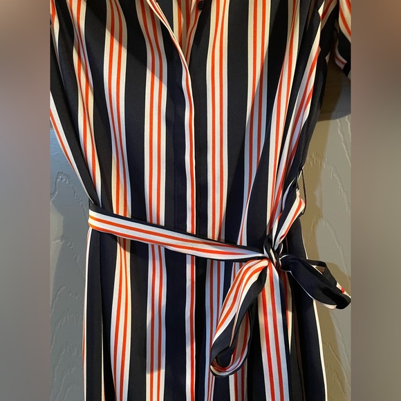 Stylish Alex Marie size 10 button up dress. Navy/red. Never worn from Dillards. - Picture 2 of 4